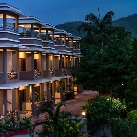 อราเลียยาส รีสอร์ต Hotel อุเดเปอร์ ภายนอก รูปภาพ