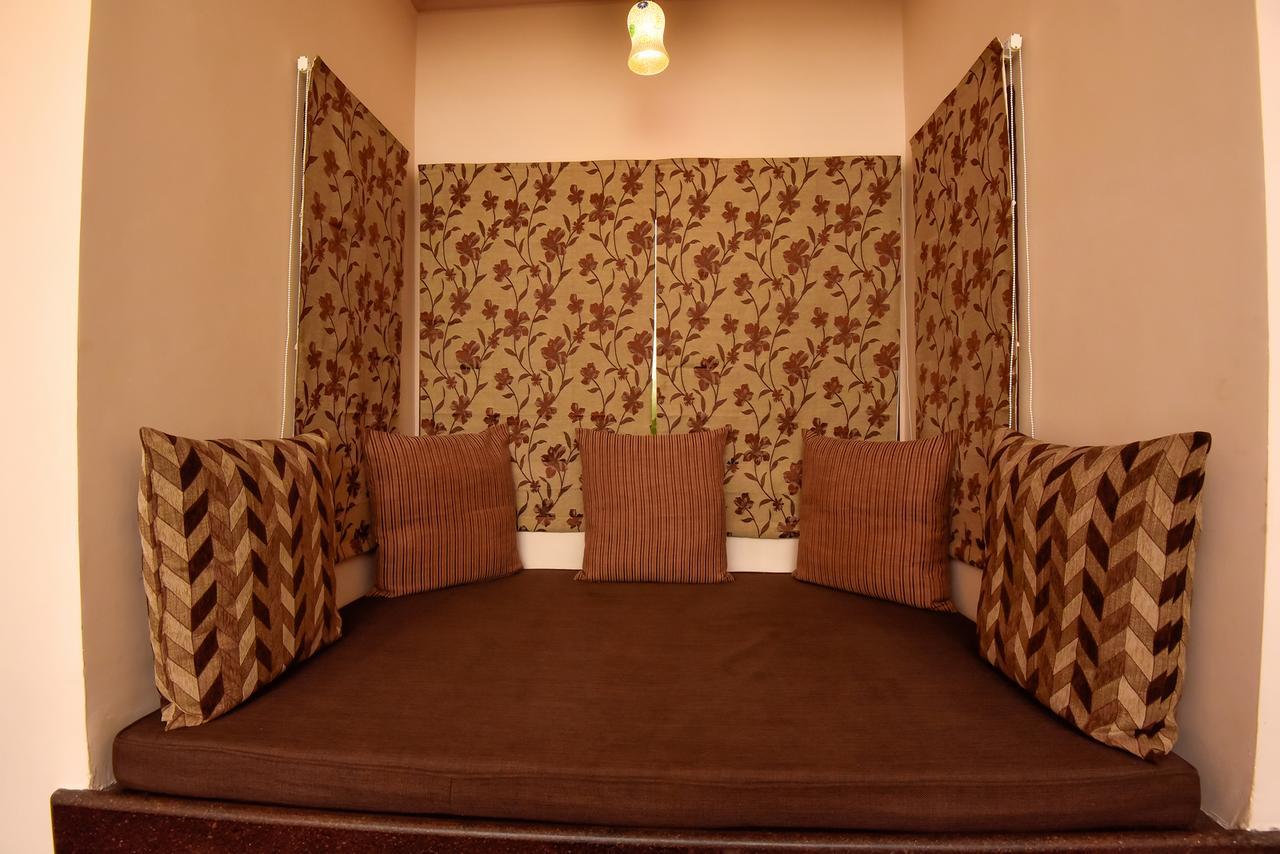 อราเลียยาส รีสอร์ต Hotel อุเดเปอร์ ภายนอก รูปภาพ